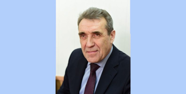 Поздравление с юбилеем Петра Георгиевича Бобылёва от Законодательного Собрания
