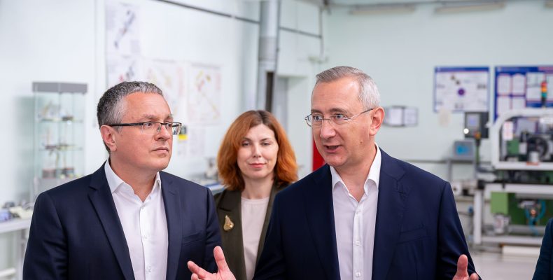 Владислав Шапша встретился с коллективами предприятий Калуги