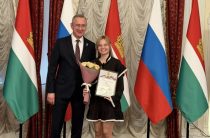 Ксения Усачёва награждена Благодартсвенным письмом губернатора