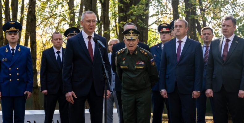Владислав Шапша в Бетлице принял участие в мероприятиях, посвященных 83-й годовщине со Дня освобождения Калужской области от немецко-фашистских захватчиков