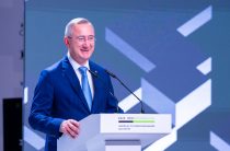 Владислав Шапша принял участие в церемонии награждения финалистов Всероссийского Чемпионата по профессиональному мастерству «Профессионалы»