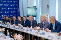 Владислав Шапша принял участие в традиционном бизнес-завтраке с представителями деловых кругов региона