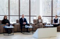 Владислав Шапша поблагодарил сотрудников регионального министерства труда и социальной защиты за работу в 2025 году