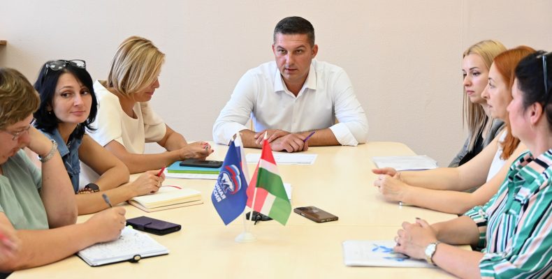 Глава администрации Малоярославецкого района провёл еженедельную планёрку