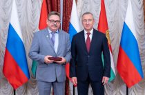Виктор Калашников — заслуженный учитель Российской Федерации