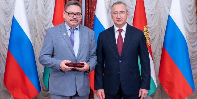 Виктор Калашников — заслуженный учитель Российской Федерации