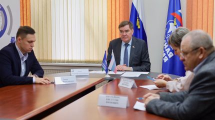 Александр Савин провёл в Калуге личный приём граждан